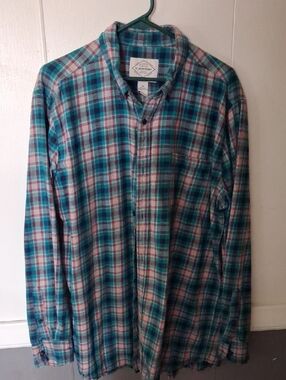 St. John's Bay Men's Teal and White Plaid Button-Down Shirt